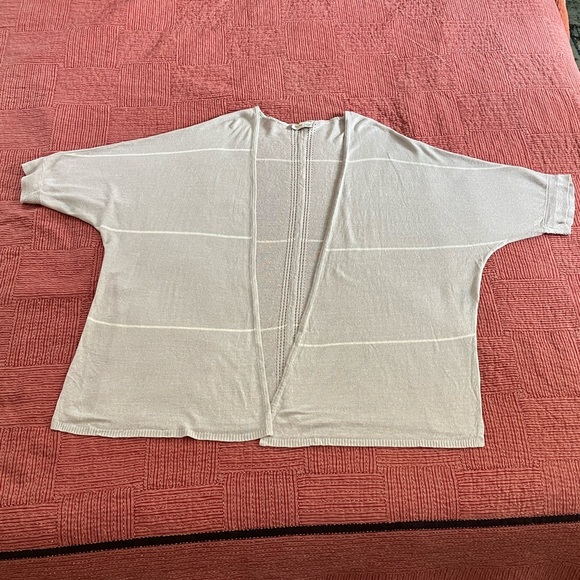 Gentle Fawn women’s Gray Knit Sweater size small fits bigger in my opinion s/m/l - Picture 3 of 15